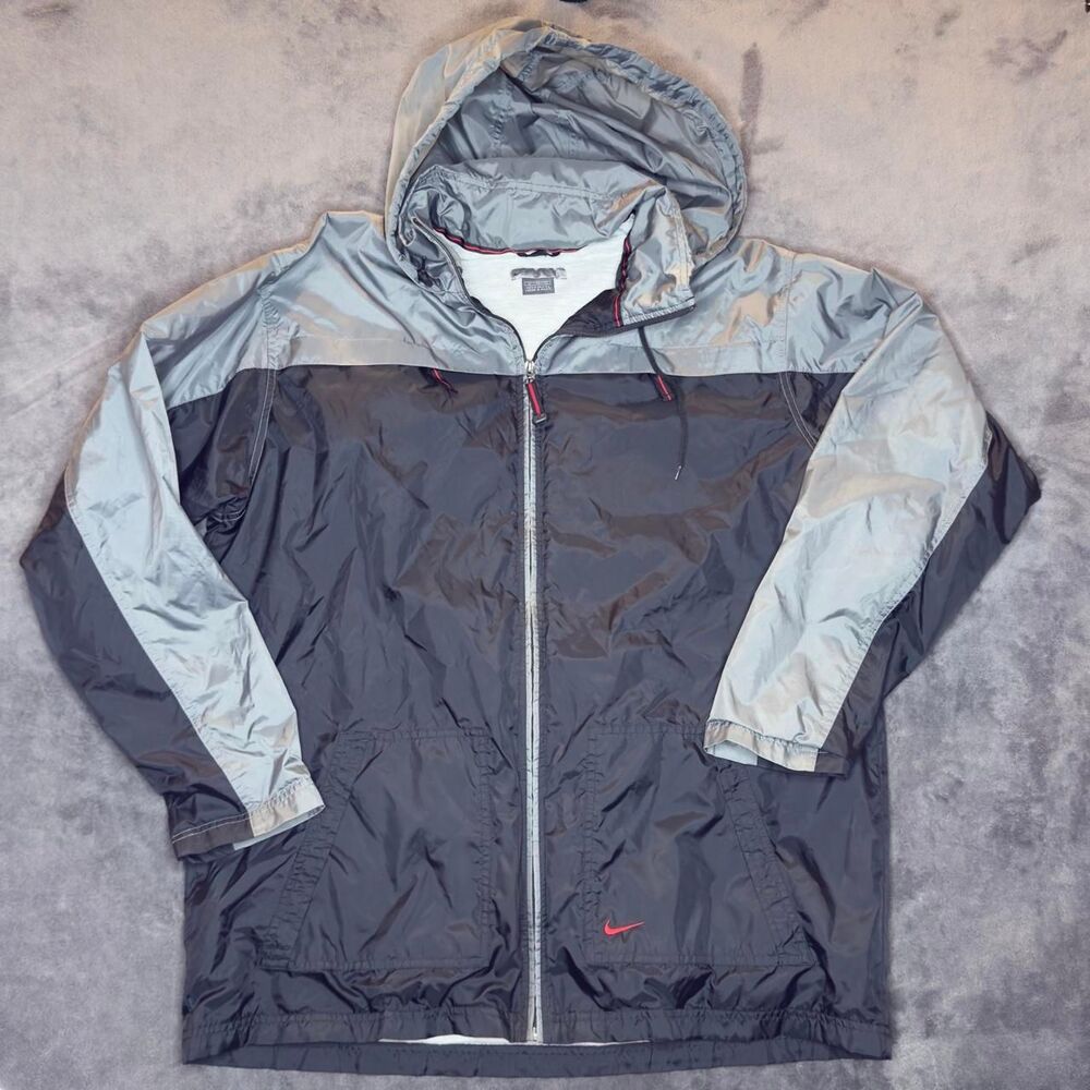 Nike Men's Grey and Silver Jacket